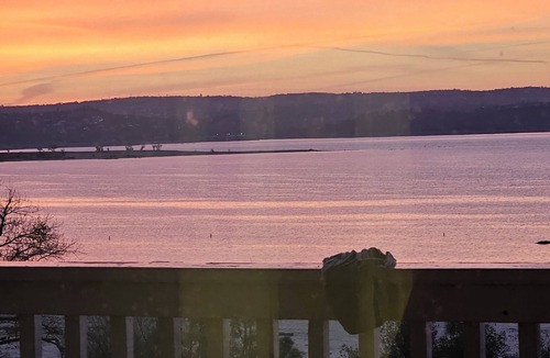 Granite Bay House | Lakefront panoramic views! 3-bedroom 2-bathroom house in beautiful Granite Bay