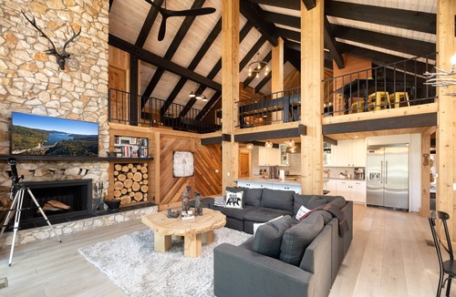 Big Bear Lake House | Lakeside luxury, Dock, 2 fireplaces, paddle board, Kayaks