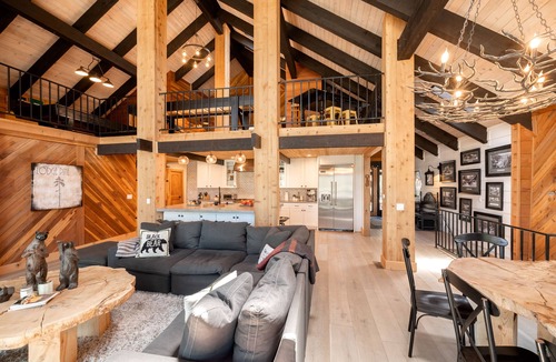 Big Bear Lake House | Lakeside luxury, Dock, 2 fireplaces, paddle board, Kayaks