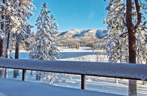 Big Bear Lake House | Lakeside luxury, Dock, 2 fireplaces, paddle board, Kayaks