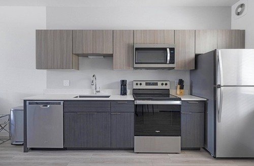 Goodyear Apartment | Landing | Amazing 1BD, Game Room, Yoga Studio