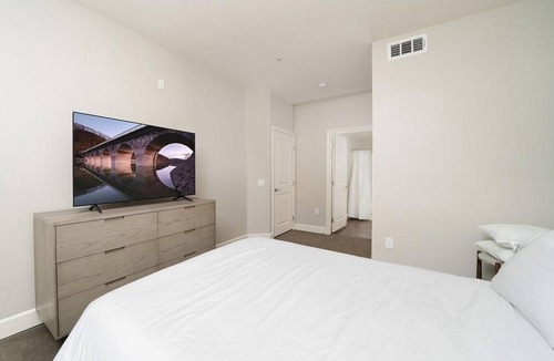 Mission Viejo Apartment | Landing at Adagio on the Green - 2 Bedrooms in Downtown Mission Viejo