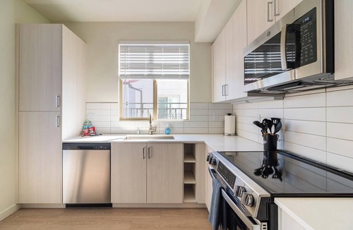 Temecula Apartment | Landing | Beautiful 2BD, Game Room, Gym