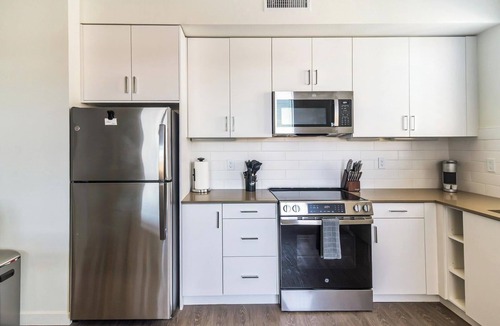 Temecula Apartment | Landing | Beautiful 2BD, Yoga Studio, Game Room