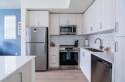 Temecula Apartment | Landing | Chic 1BD, Yoga Studio, Game Room