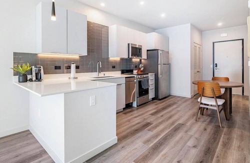 Reno/Tahoe Airport Apartment | Landing | Spectacular Studio, Yoga Studio, Gym