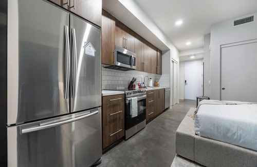 Pacific Terrace Apartment | Landing | Stunning Studio, Gym, Clubhouse