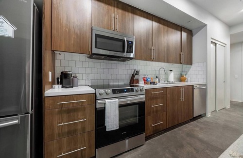 Pacific Terrace Apartment | Landing | Stunning Studio, Gym, Clubhouse