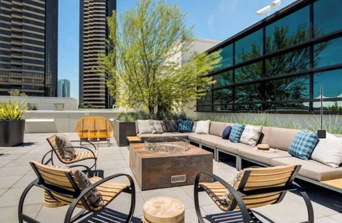 Pacific Terrace Apartment | Landing | Stunning Studio, Gym, Clubhouse