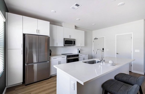 Santa Rosa Apartment | Landing | Stylish 1BD, Courtyard, Clubhouse