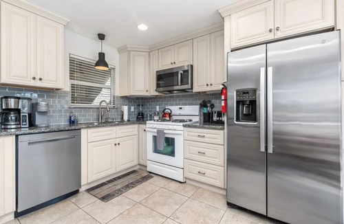Lantern District Condo | Lantern District condo. Huge private view deck. All on one level. Walk to harbor