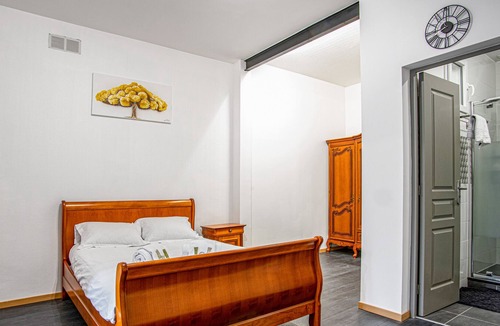 Saint-Michel - Nansouty - Saint-Genes Apartment | Large and calm studio in the heart of Bordeaux - Welkeys