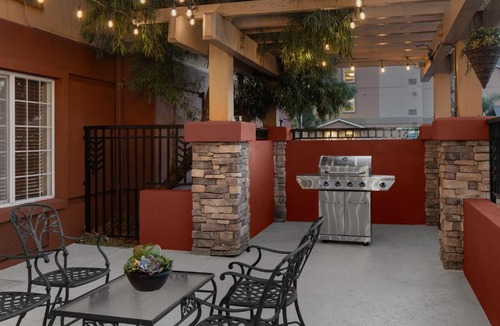Folsom Hotel | Larkspur Landing Extended Stay Suites Folsom