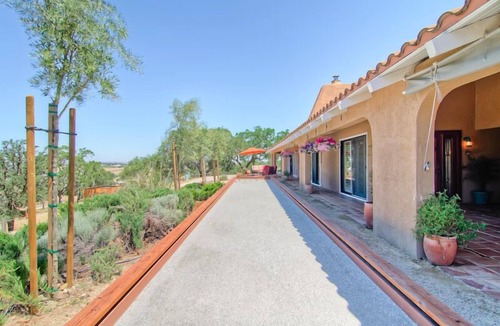 Templeton House | Las Palmas-Gracious Hacienda in Paso Robles Wine Country!