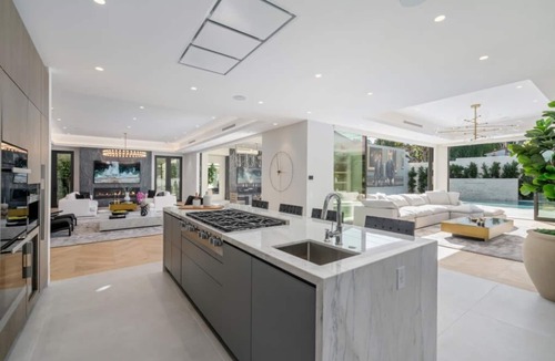 The Flats Villa | Lavish Beverly Hills Estate