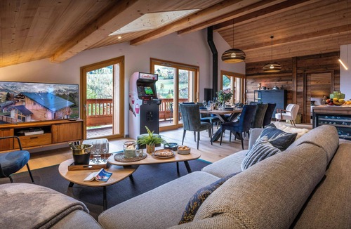 Combloux Apartment | Le Primpiolet - Penthouse for 9 with Mont Blanc view - OVO Network