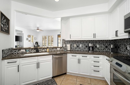 La Quinta House | Legacy Villas private villa w/view- steps to pool- bikes & arcade game included