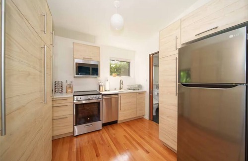 Studio Village Apartment | Lemon Tree Loft: Chic Studio in the Heart of Culver City