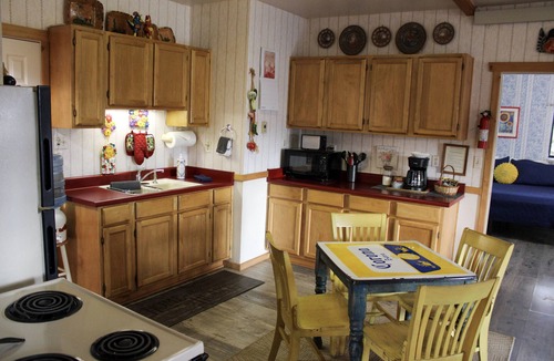 Prescott Cottage | Liberty & Sunflower Suite - Prescott Cabin Rentals