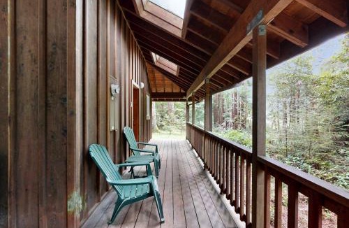 Little River House | Little River Retreat- Dog Friendly with Grill