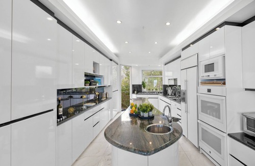 Marina District House | Located on Marina blvd