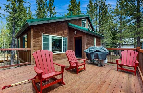 Truckee House | Lodge-Inspired Home Near 5-Star Tahoe Donner Facilities & Ski Resorts