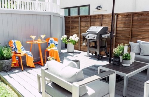 Corona del Mar Cottage | Long Term Only Modern Beauty, Private Yard & BBQ, Blocks from the Beach