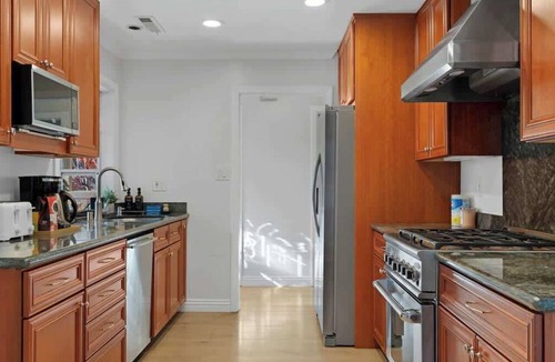 West San Jose House | Louis SJ · Family Home w/Gym & Office in Prime Location