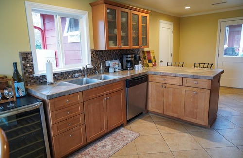 Santa Ynez Cottage | Lovely 1-bedroom cottage in Santa Ynez on 4.3 acre Olive farm. Pet friendly, AC.