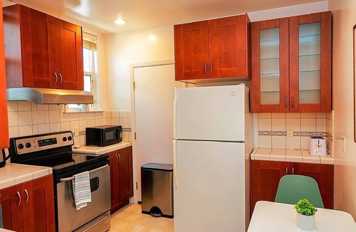 Pacific Heights Apartment | Lovely 2-Bedroom rental unit in Pacific Heights