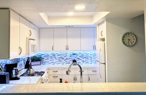 Cathedral City Condo | Lovely 2 Story Condo in Gorgeous Gated Community