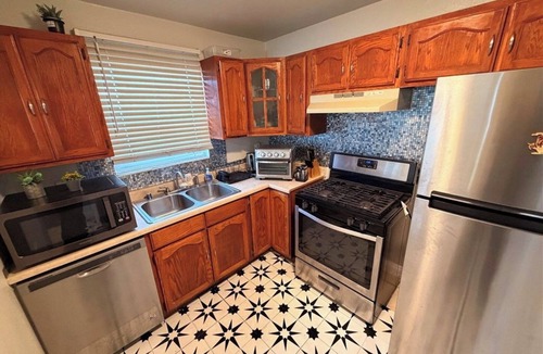 Los Angeles House | Lovely 3-bedroom house in Los Angeles perfect for your getaway