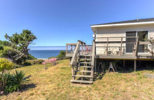 Gualala House | Lucky Ewe - Ocean View Retreat