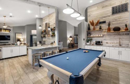 Paradise Park Vista House | LUX Modern Escape Pool Putt Kierland Commons