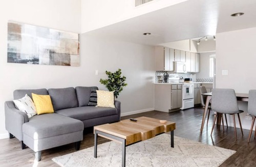Arts District Apartment | Luxe Scottsdale Loft W/D Free Parking!