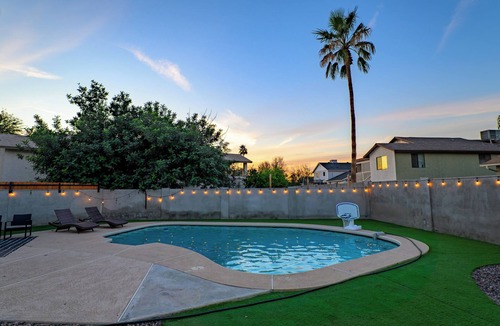 Stoneybrook House | Luxurious Desert Oasis: Heated Pool, Game Room, Mini-Golf, BBQ, Spacious Home