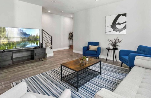 El Rancho House | Luxurious Estate on Tweedy Lane #41853