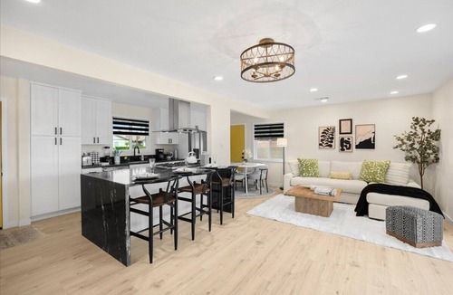 Southwest Anaheim House | Luxurious Newly Remodeled 4 bedroom Home with Large Backyard near Disneyland