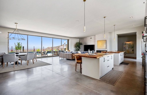 Fort McDowell House | Luxurious Oasis Facing the Desert National Forest