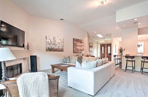 Old Las Palmas House | Luxurious Palm Springs Retreat: Pvt Pool & Hot Tub