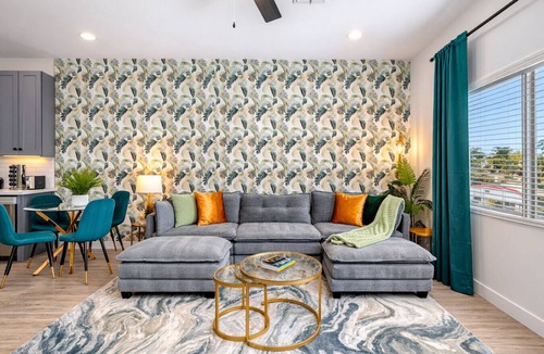Camelback East Villa | Luxury 3BR Townhome: Pool- King Beds- Garage- Close to Airport