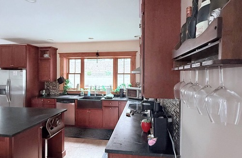 Wrightwood House | Luxury 4-bedroom Mountain Home with Game room. Pet friendly