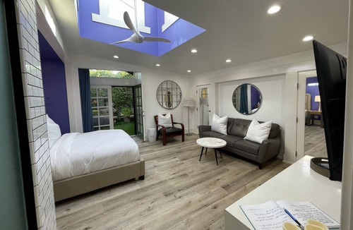 Lamanda Park House | Luxury Artist Retreat Pasadena Guesthouse