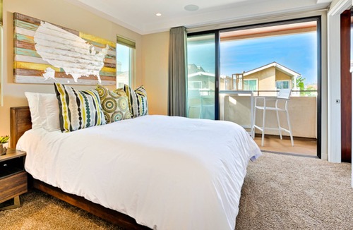 West Newport House | Luxury Compound - Sleeps 18, 2 Hot Tubs, Rooftop Deck & Ocean Views