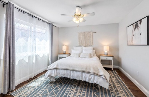 Santa Rosa House | Luxury Home with Pool/Jacuzzi and vineyard views close to Healdsburg Plaza