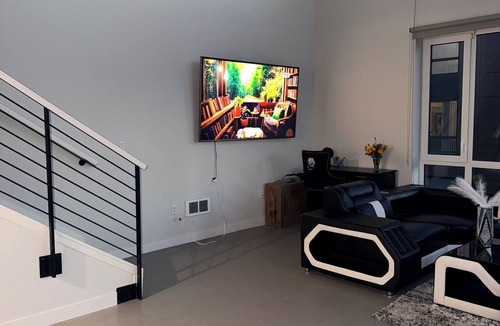 Produce and Waterfront Apartment | Luxury Loft Floor-to-Ceiling Windows