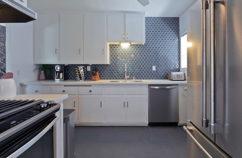 Palm Desert House | Luxury Private Resort - 1 Block to El Paseo! Sleeps 12!