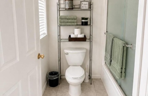 Tracy House | Luxury Queen Suite