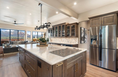 West Sedona House | Luxury Sedona Retreat|180° Red Rock Views + Hottub