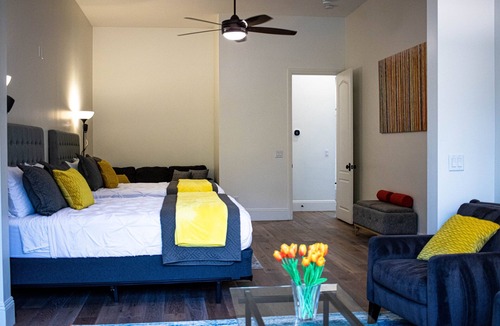 Old Las Palmas Villa | Luxury Villa - Movie Colony, Priv Pool, Walk to DT